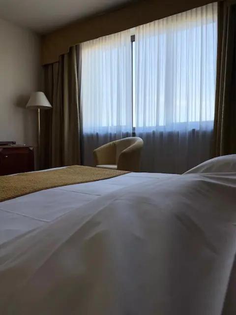 Phi Hotel Cavalieri Bra Bagian luar foto