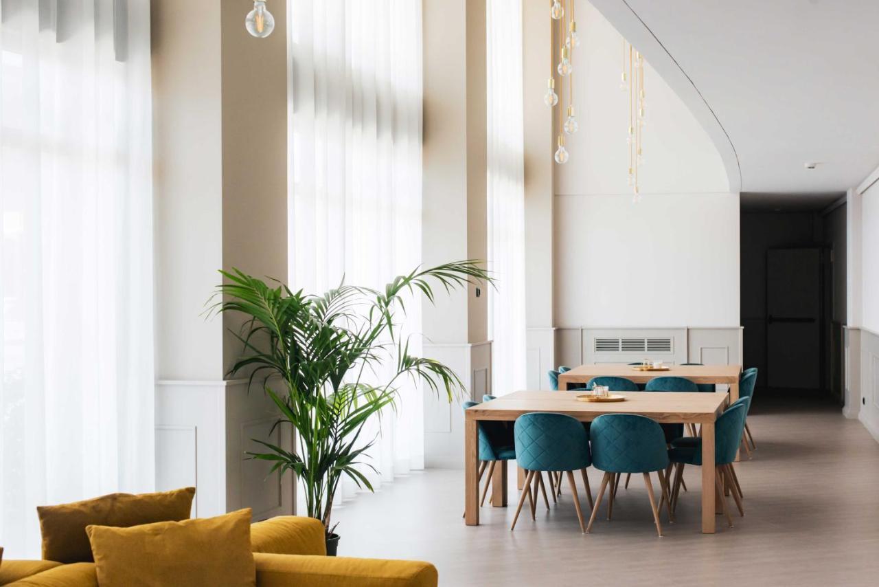 Phi Hotel Cavalieri Bra Bagian luar foto